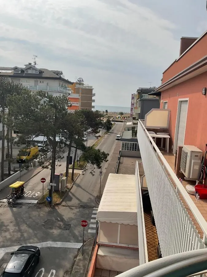 Novita Estate: Seaside Suite with Garage and Bicycles Caorle Apartment