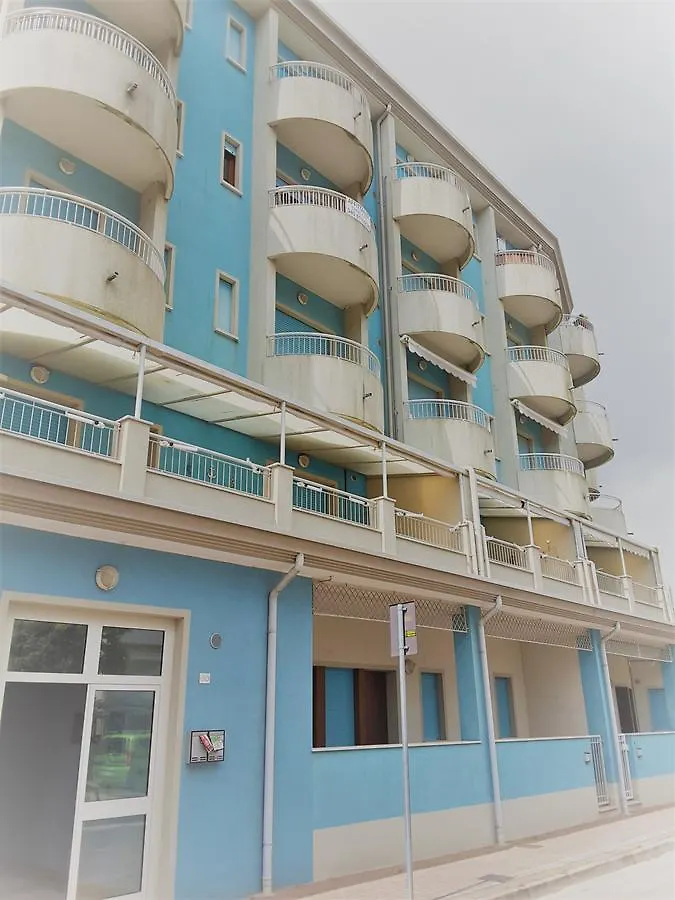 Novita Estate: Seaside Suite with Garage and Bicycles Caorle Apartment