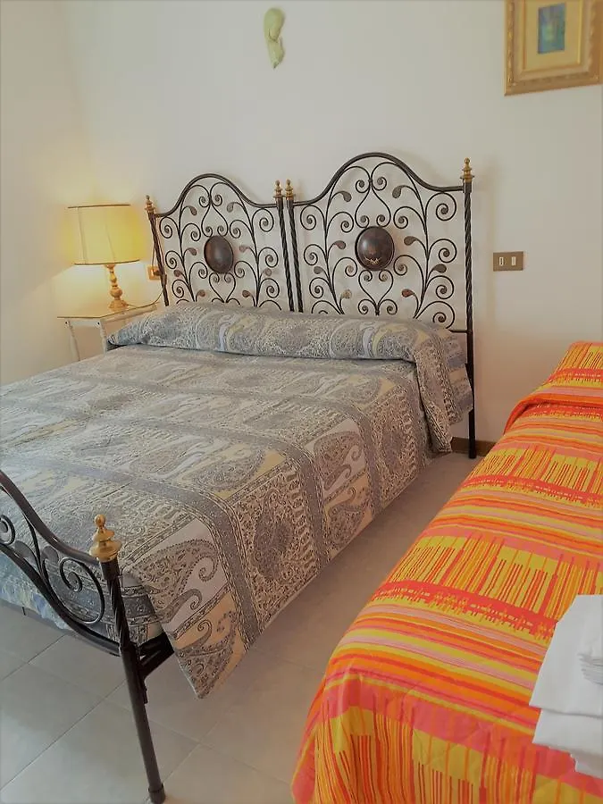 Hotel - Apartments Suite Bolognese- With Sea View - Attached To The Levante Beach - With Ultra-Fast Wi-Fin - With Two Bicycles You Can Use - With Garage For Your Car - With Dishwasher And Air Conditioning Caorle