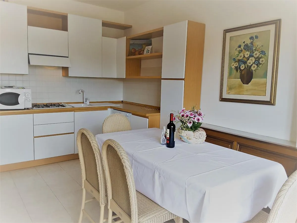 Novita Estate: Seaside Suite with Garage and Bicycles Caorle Italy