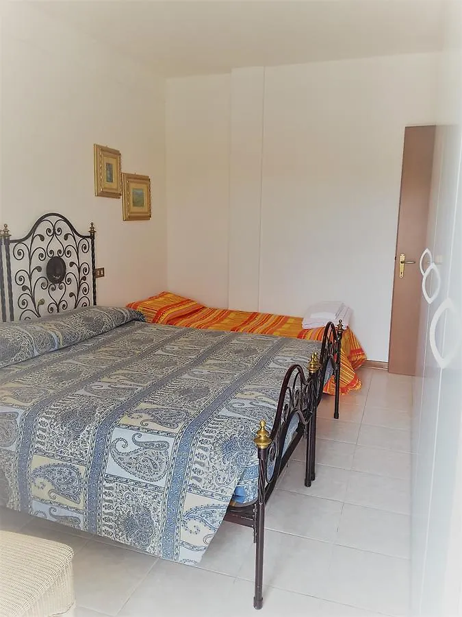 Novita Estate: Seaside Suite with Garage and Bicycles Caorle Italy